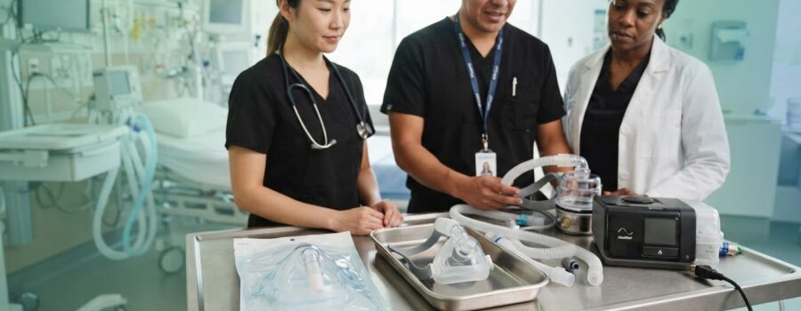 Disposable vs. Reusable NIV Masks: A Clinical Comparison for Care Teams